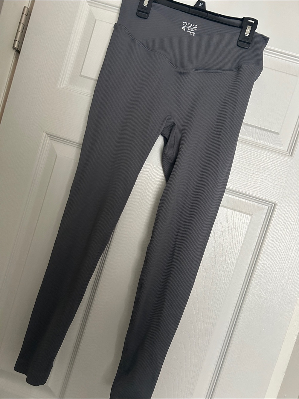 High-Rise Ribbed Leggings in Charcoal Gray - Women